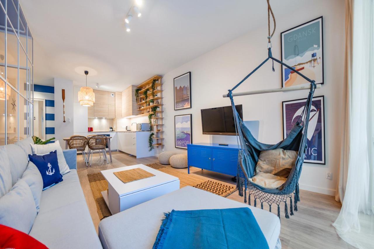 Apartamenty Sun & Snow Riverfront Gdansk Bagian luar foto