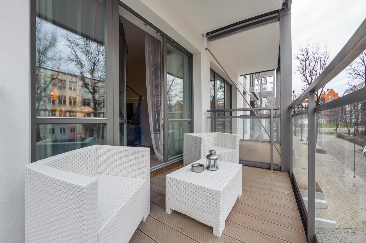 Apartamenty Sun & Snow Riverfront Gdansk Bagian luar foto